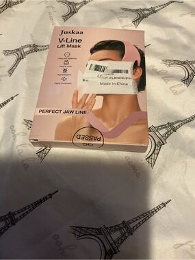 Juskaa Pink V-Line Lift Mask — Jaw Contouring Support